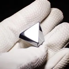 天然石 テラヘルツ 鉱物標本 ピラミッド 鉱石 鉱物 原石 水晶 パワーストーン