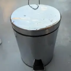 ステンレススチール ペダル式ごみ箱 約２６cm