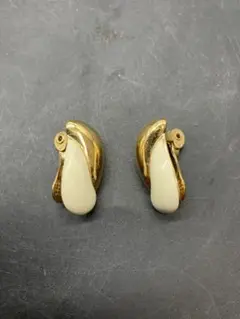 Item thumbnail for item 13d98988-092f-4c39-9249-3bc883907509