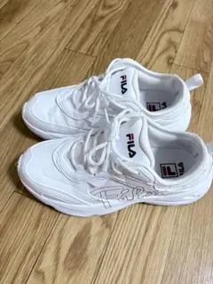 FILA ホワイト スニーカー