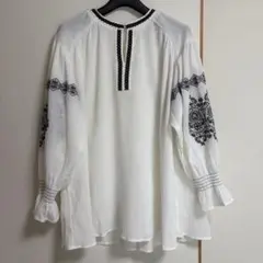 IEDIT イディット 楊柳 コットン素材 華やか刺繍トップス 長袖ブラウス 白