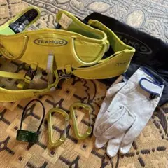 クライミングまとめ　ハーネス　TRANGO ケース付　カラビナ　ビレイデバイス付