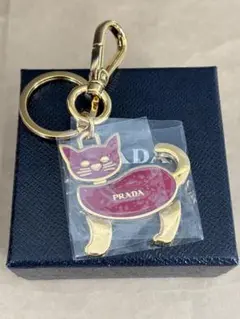 未使用　美品　PRADA プラダ　キティチャーム ネコ　ねこ　猫　キーホルダー 未使用 美品 PRADA プラダ キティチャーム ネコ ねこ 猫