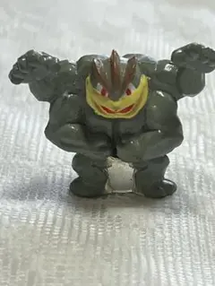 ポケモン　カイリキーミニフィギュア　1997