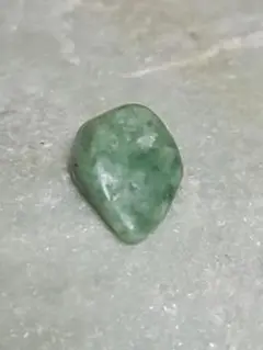 海石 宮崎海岸 翡翠 糸魚川 翡翠 ルース