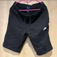 美品NIKE ブラックショートパンツ Lサイズ