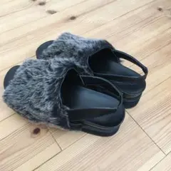 ファーサンダル GU