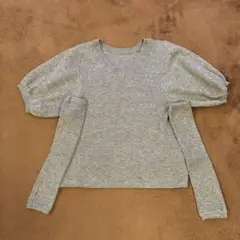 Visグレー Vネック パフスリーブ ニット
