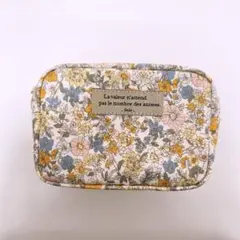 花柄　ポーチ　定価税抜2400円　新品タグ付き