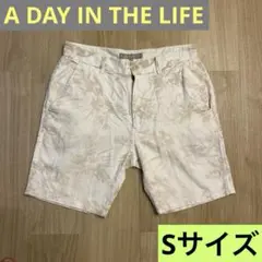 ハーフパンツ　ホワイト　トロピカル柄