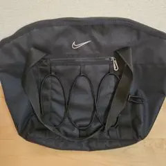 NIKE 17l トートバッグ