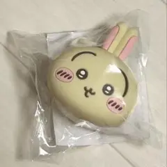 ちいかわ　うさぎ　おかおミニシリコンポーチ