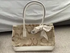 良品　コーチ COACH　シグネチャー　ホワイト系　白　肩掛けトートバッグ