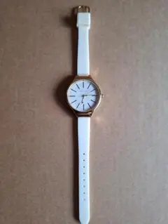 Three Four Time レディース腕時計 – ホワイトラバーバンド