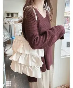グレイル　フリルトートバッグ