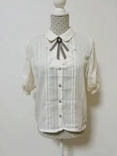 極美品⭐️axes femme アクシーズ ストライプラッフルブラウス ブローチ付