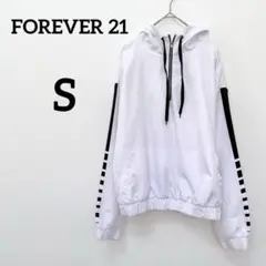 フォーエバー21 【S】フード付きパーカー ウインドブレーカー　ホワイト