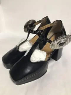Toga pulla プラットフォームストラップパンプス