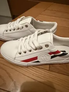 TOMMY HILFIGER レディーススニーカー　Mサイズ