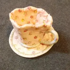 カップソーサーの小物入れ