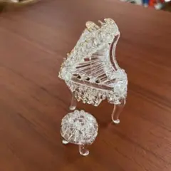 置物　ピアノ