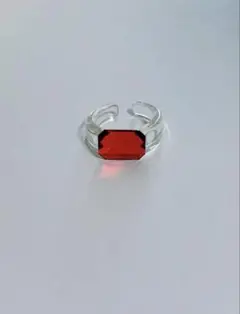 クリスタルガラスのクリアリング　〈レッドB〉