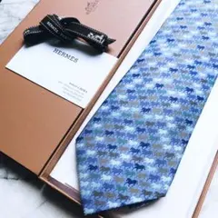 ✨ほぼ未使用✨汚れなし✨HERMES といえばホース柄　ブルー　ネクタイ