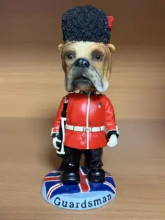 イギリス製　ブルドッグの首振りフィギュア Guardsman