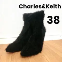 【Charles &Keith 】チャールズ&キース　ショートブーツ