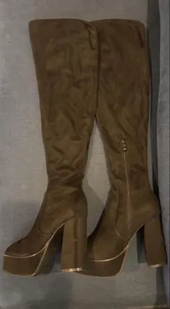 Item thumbnail for item 9a3cd968-ca85-4358-a3c4-2c706d7693fe