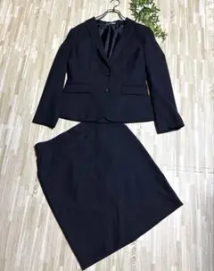 美品★イオン／レディーススカートスーツ／黒　リクルート／ビジネス　無地 13号