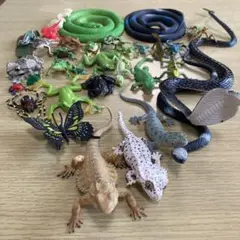 お得！爬虫類、両生類　フィギュア　カエル、ヘビ、トカゲ　まとめ売り　33体