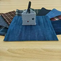 ★A997★ カットクロス/プリント生地/国産/25cm×25cm/10点
