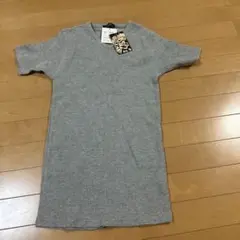 HUSHY グレー Vネック Tシャツ L