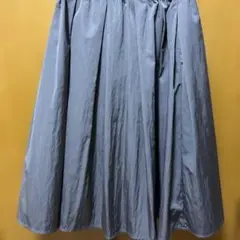 ストロベリー　定番のスカート