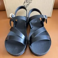 黒サンダル