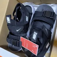 NIKE キャニオン サンダル