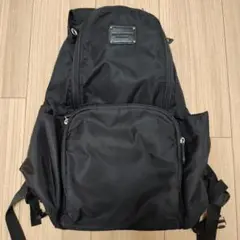 ブラックナイロンリュック