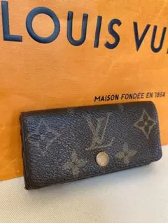 Louis Vuitton モノグラム レザーキーケース