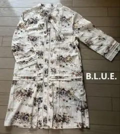 【新品未使用】B.L.U.E. 花柄ブラウス
