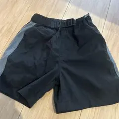 110サイズ 半ズボン 黒とグレー