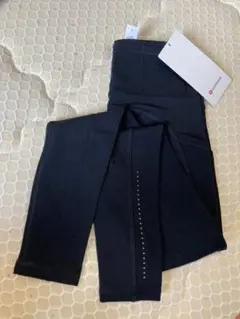 新品未使用⭐ 黒いパンツですルルレモン lululemon レギンス サイズ4