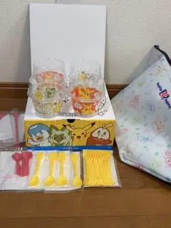 31 ポケモン 2025 保冷バッグ他 アイスクリームカップ　スプーン