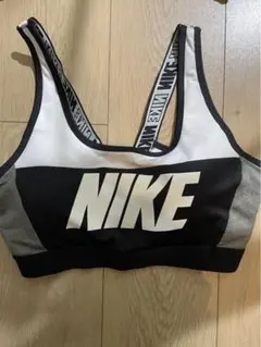 ナイキNIKEスポーツブラ