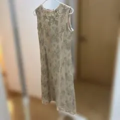 ハンドメイド　花柄刺繍ノースリーブワンピース