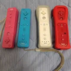 Wiiリモコン4点セット（ピンク・青・白・赤）