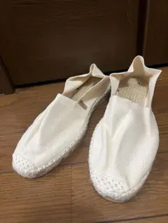 新品未使用　アイボリースニーカー