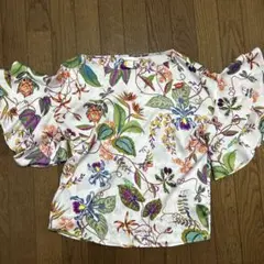 H&M フリル袖総柄シャツ