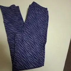 UNIQLO　レギンスパンツ　紫