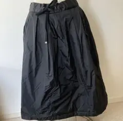 Moncler モンクレール ダウン黒スカート